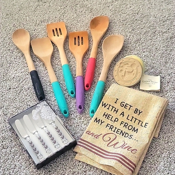 Kitchen items - Picture 1 of 7